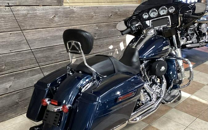 2016 Harley-Davidson® Street Glide® Special Custom Colour Cosmic Blue Pearl