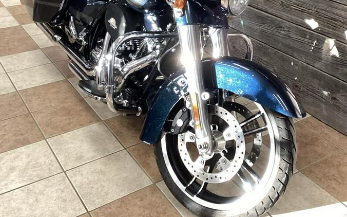 2016 Harley-Davidson® Street Glide® Special Custom Colour Cosmic Blue Pearl