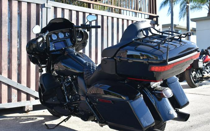 2023 Harley-Davidson® Ultra Limited FLHTK