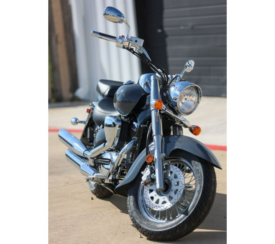 2025 Suzuki Boulevard C50