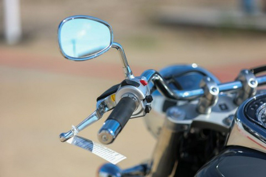 2025 Suzuki Boulevard C50