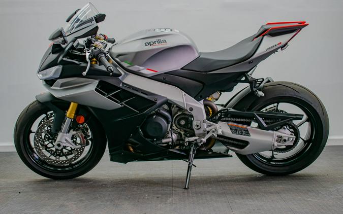 2022 Aprilia RSV4 1100