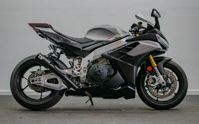 2022 Aprilia RSV4 1100