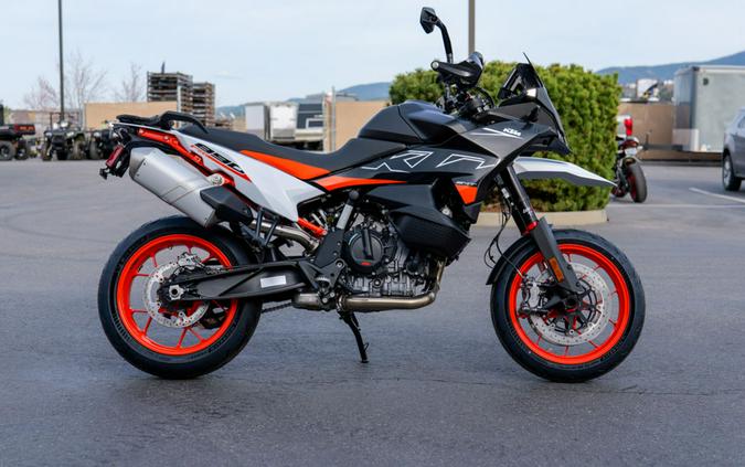 2024 KTM SMT 890