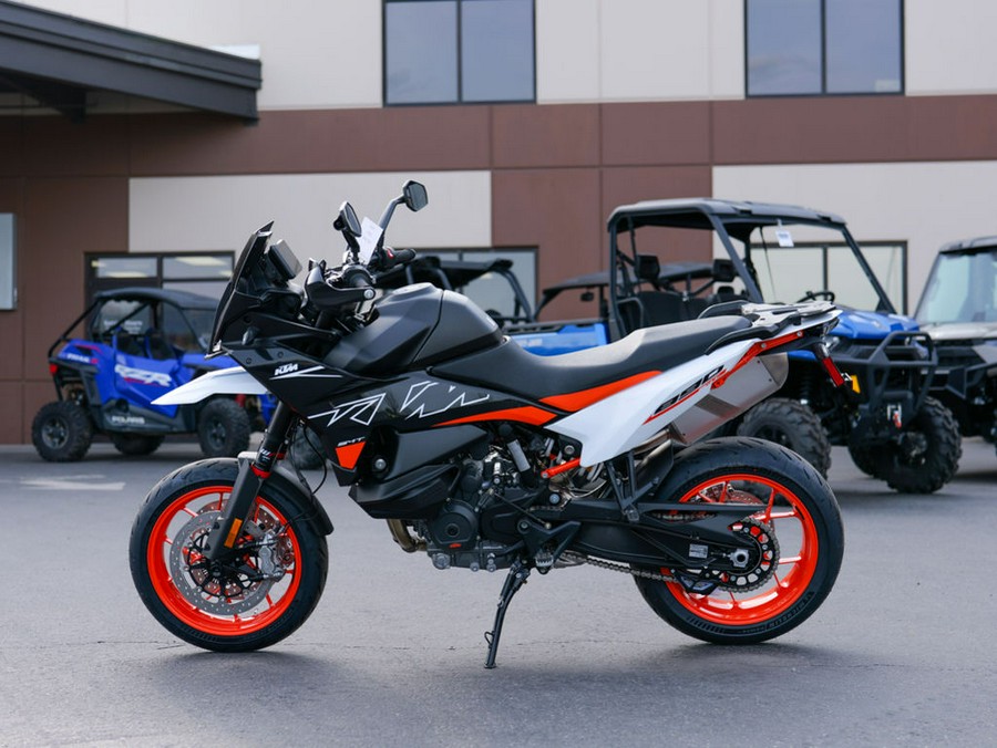 2024 KTM SMT 890