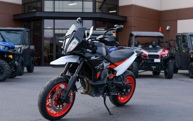 2024 KTM SMT 890