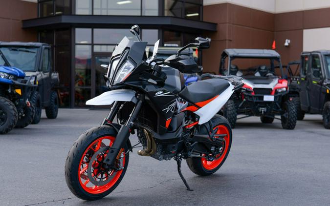 2024 KTM 890 SMT