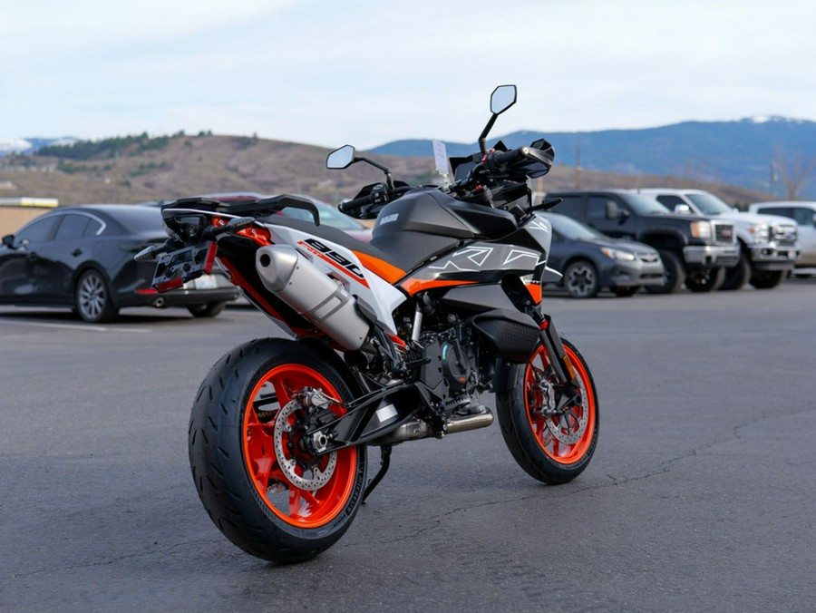 2024 KTM SMT 890