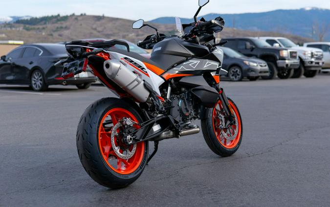 2024 KTM SMT 890