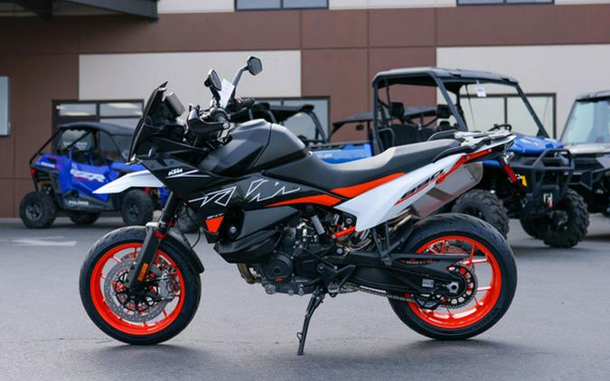 2024 KTM 890 SMT