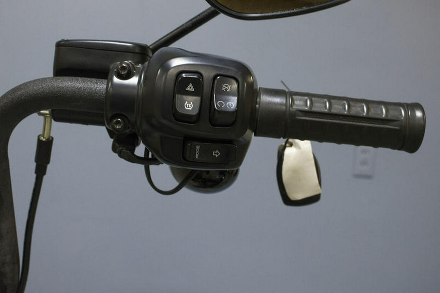 2025 Harley-Davidson® FXBB - Street Bob®