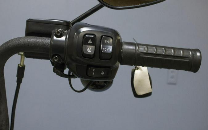 2025 Harley-Davidson® FXBB - Street Bob®