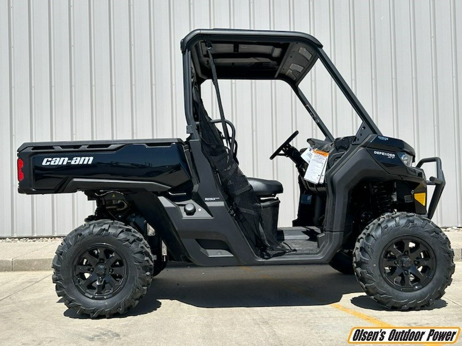 2024 Can-Am Defender XT HD10