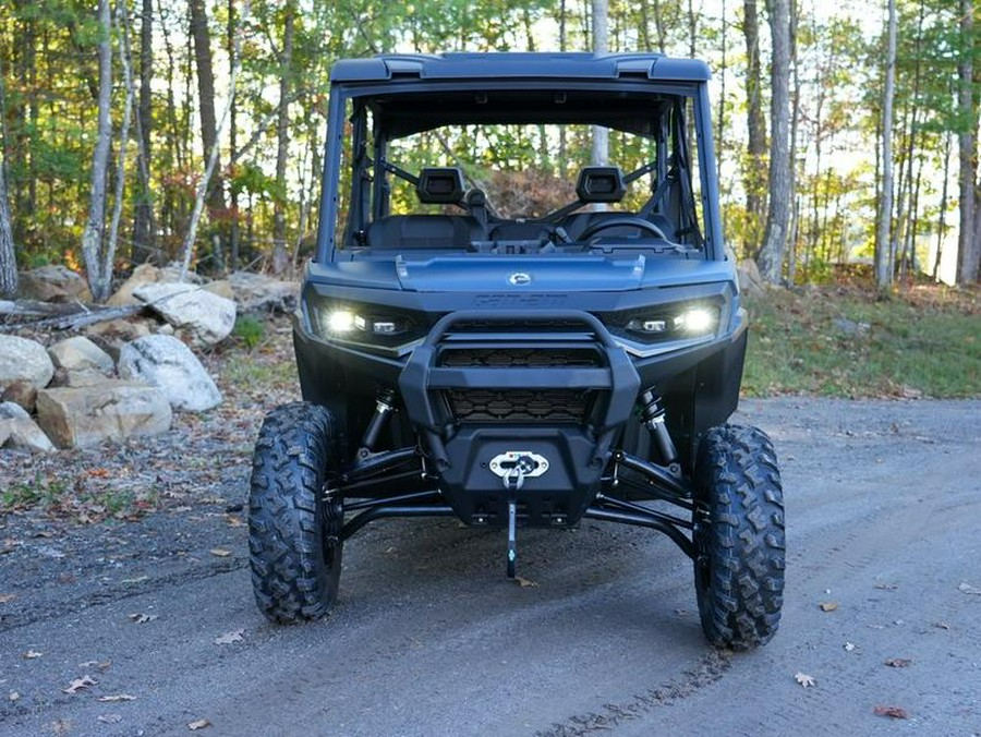 2026 Can-Am® Defender MAX XT HD11 With 10.25 in.display