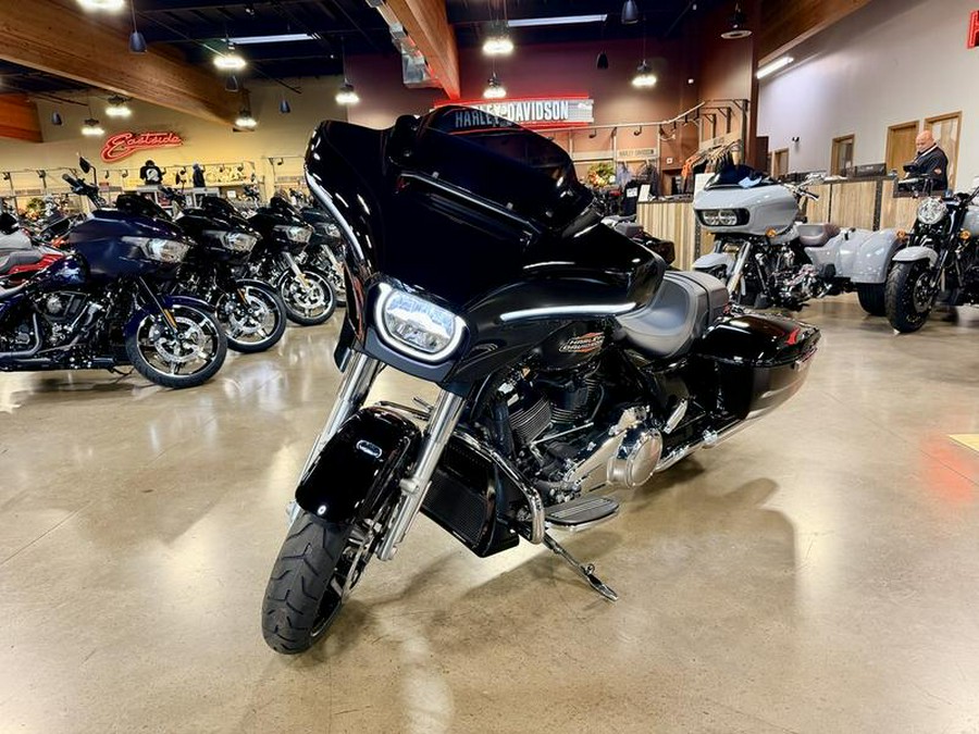 2025 Harley-Davidson® FLHX - Street Glide®