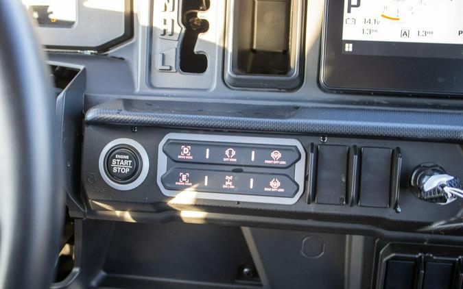 2026 CAN-AM DEFENDER MAX LONE STAR HD11