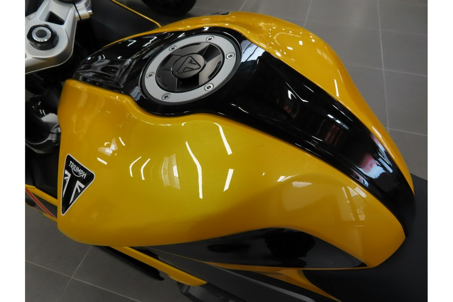 2026 Triumph DAYTONA 660