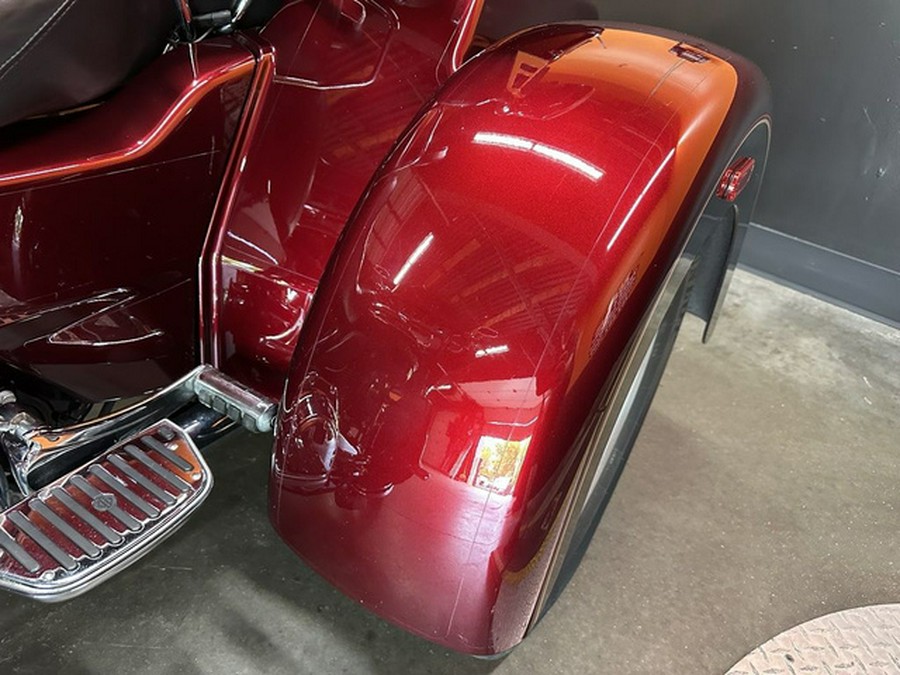 2014 Harley-Davidson Trike FLHTCUTG - Tri Glide Ultra