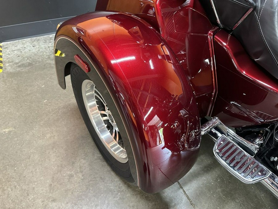 2014 Harley-Davidson Trike FLHTCUTG - Tri Glide Ultra