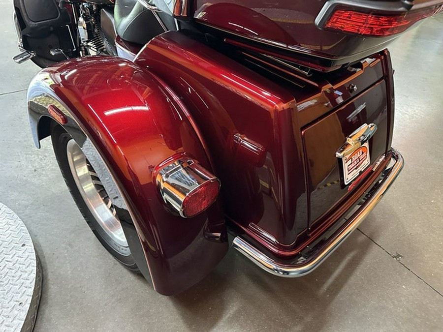 2014 Harley-Davidson Trike FLHTCUTG - Tri Glide Ultra