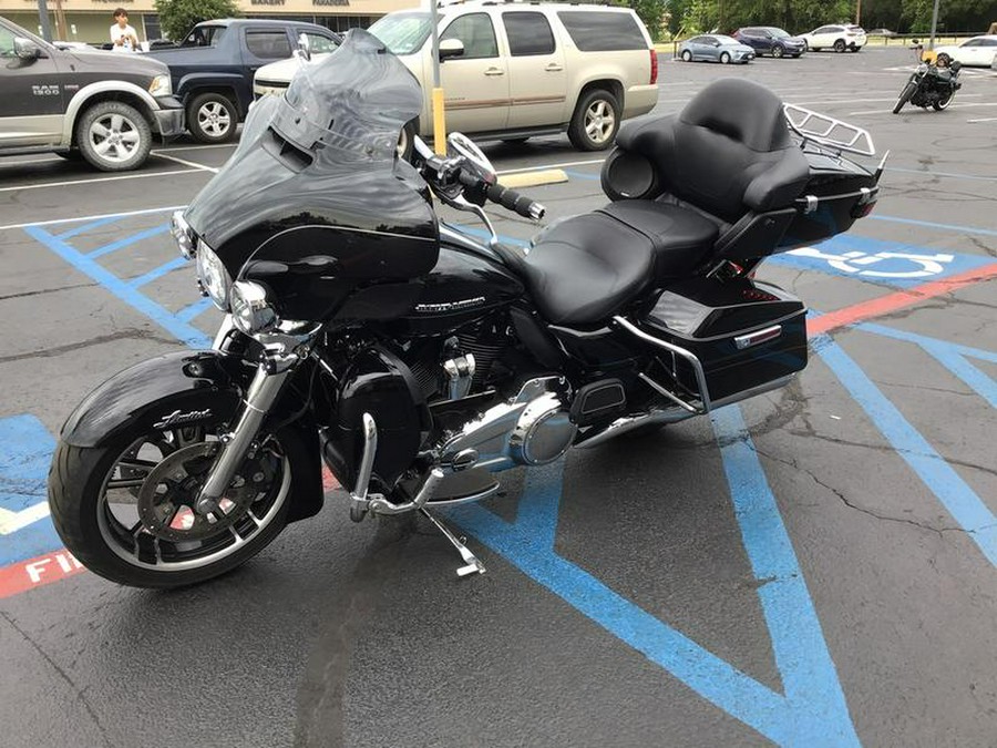 2017 Harley-Davidson® FLHTK - Ultra Limited