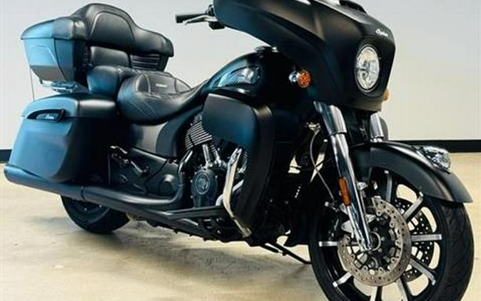 2020 Indian Motorcycle Roadmaster® Dark Horse®