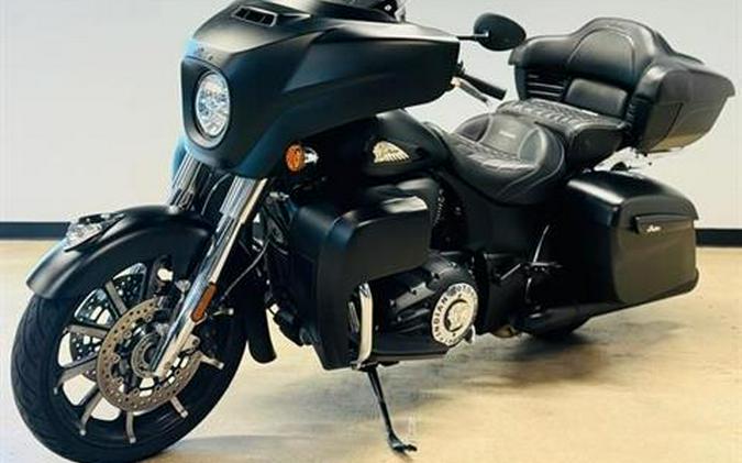 2020 Indian Motorcycle Roadmaster® Dark Horse®