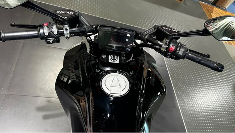 2025 Ducati Diavel V4