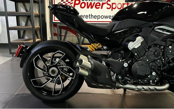 2025 Ducati Diavel V4