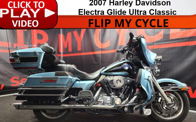 2007 Harley-Davidson® FLHTCU