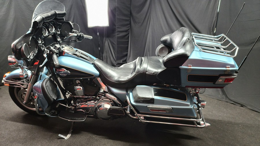 2007 Harley-Davidson® FLHTCU