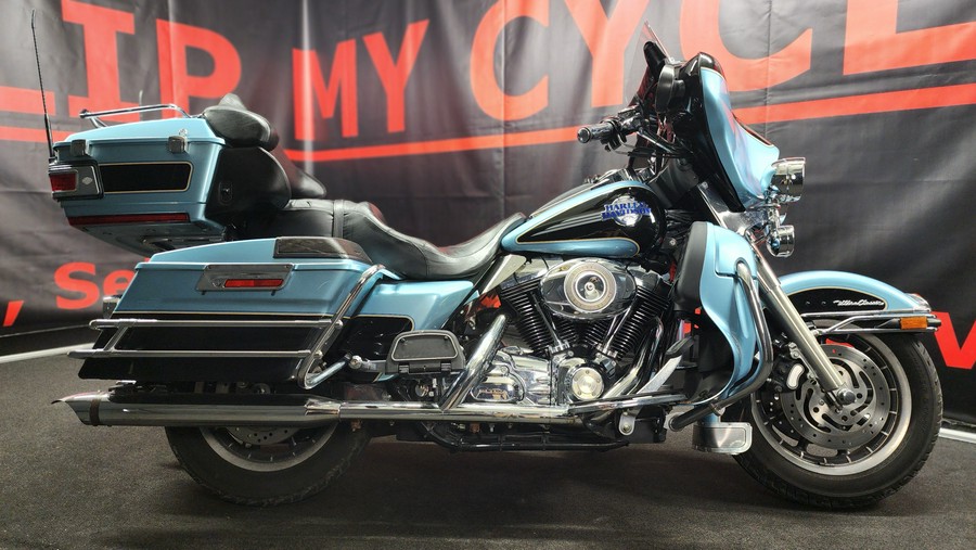 2007 Harley-Davidson® FLHTCU