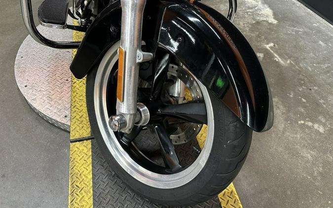 2014 Harley-Davidson FLD - Dyna Switchback