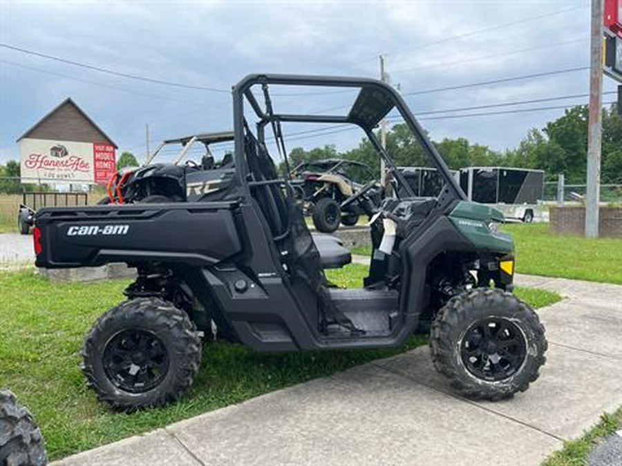 2023 Can-Am Defender DPS HD10