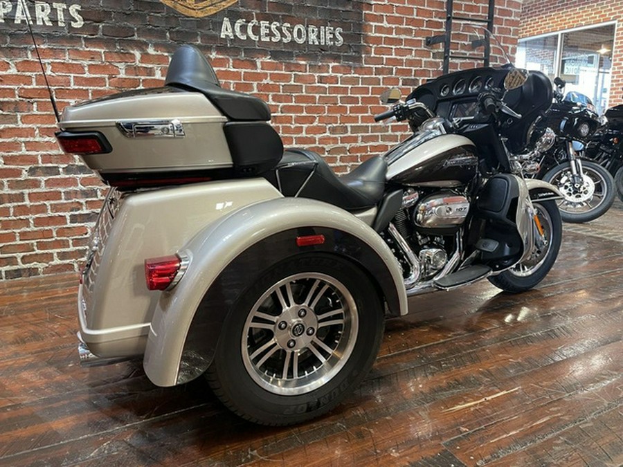 2018 Harley-Davidson Trike FLHTCUTG - Tri Glide Ultra