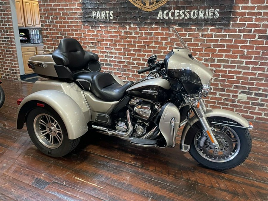 2018 Harley-Davidson Trike FLHTCUTG - Tri Glide Ultra