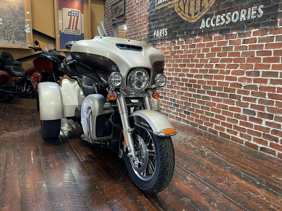 2018 Harley-Davidson Trike FLHTCUTG - Tri Glide Ultra