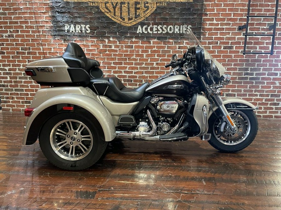 2018 Harley-Davidson Trike FLHTCUTG - Tri Glide Ultra