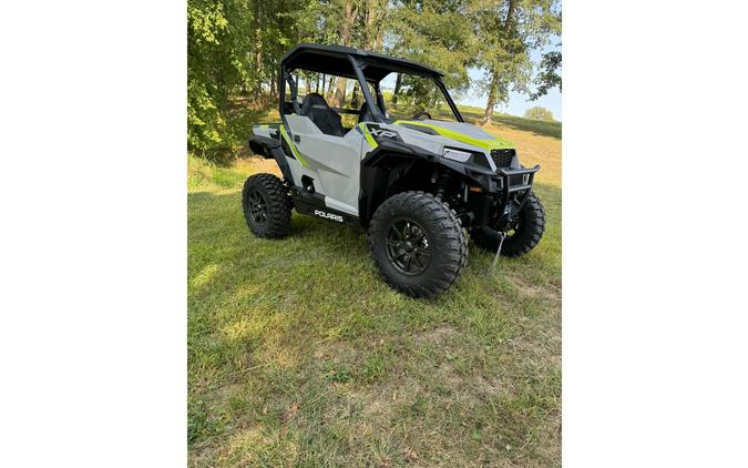 2024 Polaris Industries GENERAL® XP 1000 Sport