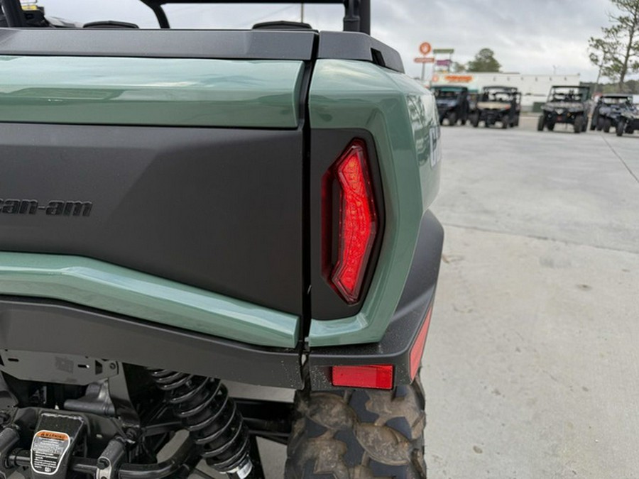 2026 Can-Am Commander DPS 700