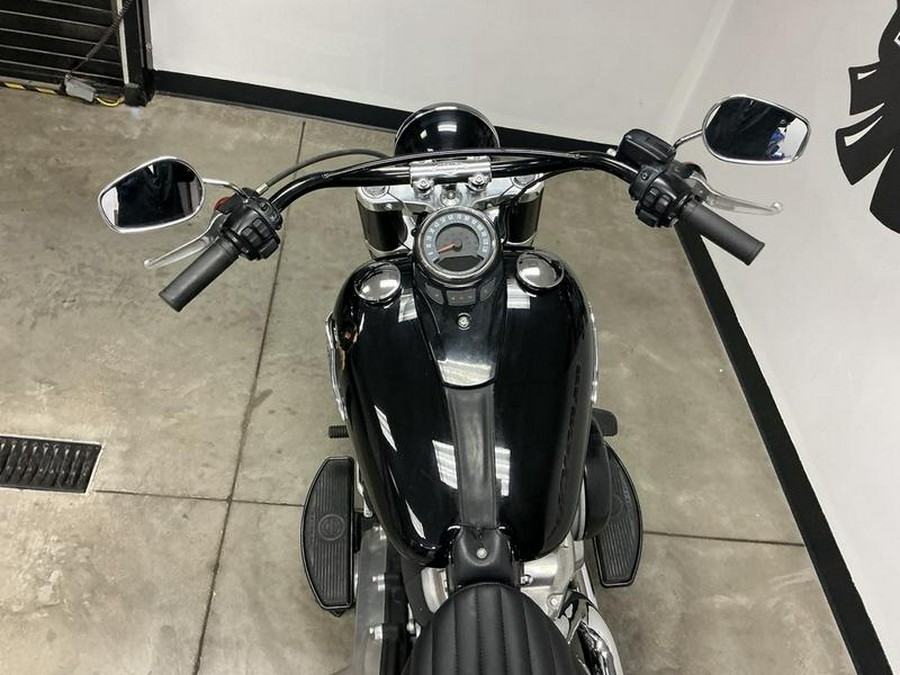 2018 Harley-Davidson® FLSL - Softail® Softail Slim®