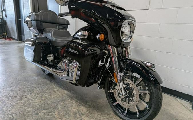 2025 Indian Roadmaster Limited W/Powerband Audio Black Metall