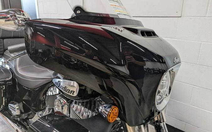 2025 Indian Roadmaster Limited W/Powerband Audio Black Metall