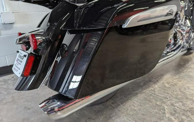2025 Indian Roadmaster Limited W/Powerband Audio Black Metall