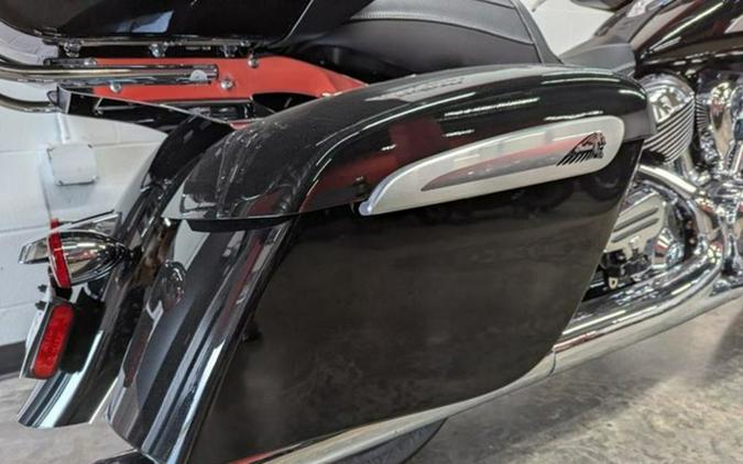2025 Indian Roadmaster Limited W/Powerband Audio Black Metall