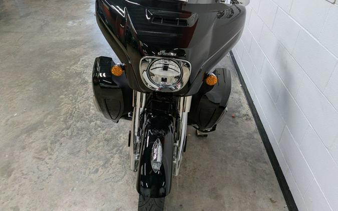 2025 Indian Roadmaster Limited W/Powerband Audio Black Metall