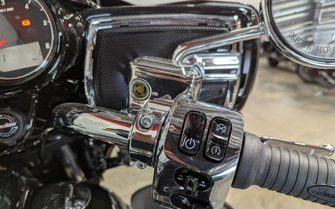2025 Indian Roadmaster Limited W/Powerband Audio Black Metall