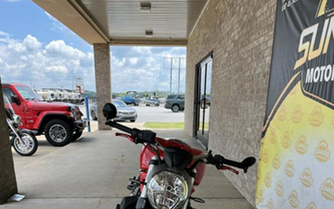 2015 Ducati Monster 821