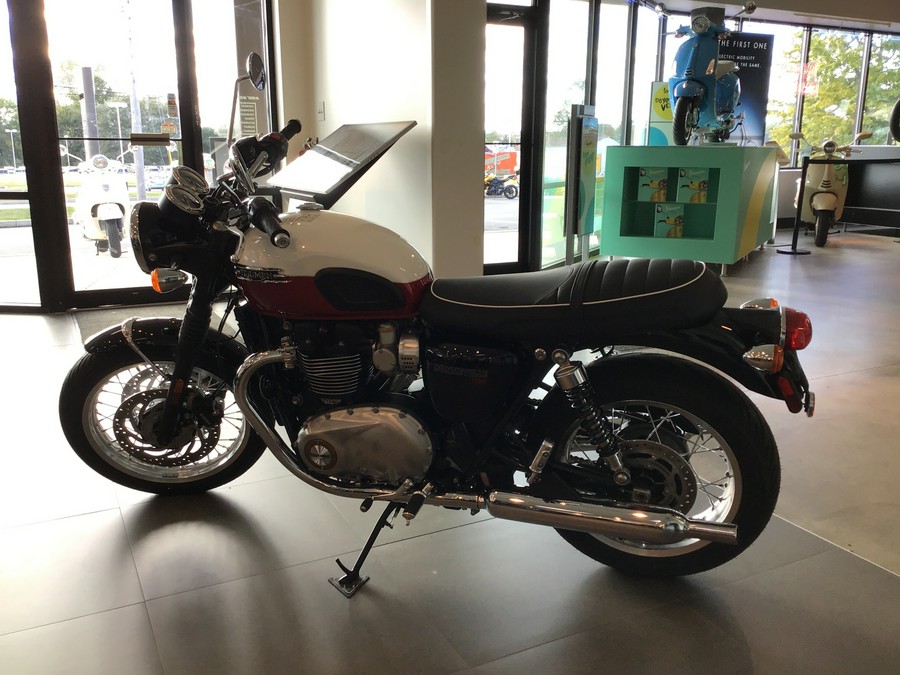 2025 Triumph Bonneville T120