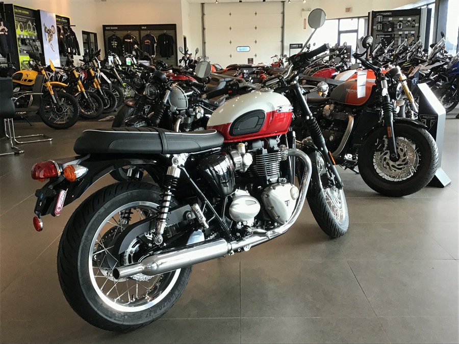 2025 Triumph Bonneville T120
